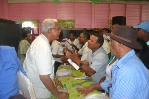 Minister Holder while interacting with the farmers