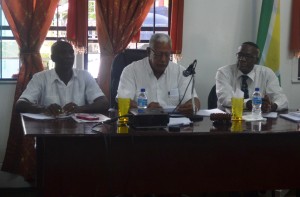 Agriculture Minister, Noel Holder (center) during the meeting. To his right is Region Ten’s Regional Executive Officer (REO) Gavin Clarke and to his left another member of the council.