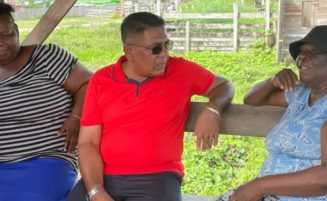 Agri. Minister engages Corentyne residents, addresses drainage issues