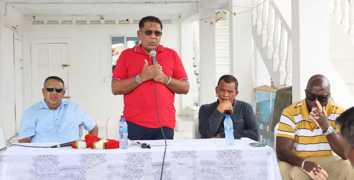 Agri. Minister engages Crabwood Creek residents